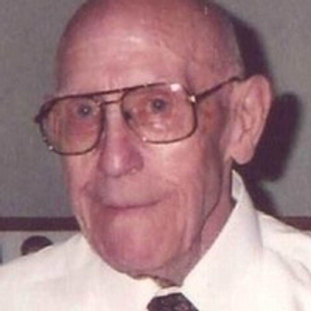 Lyle E Loper