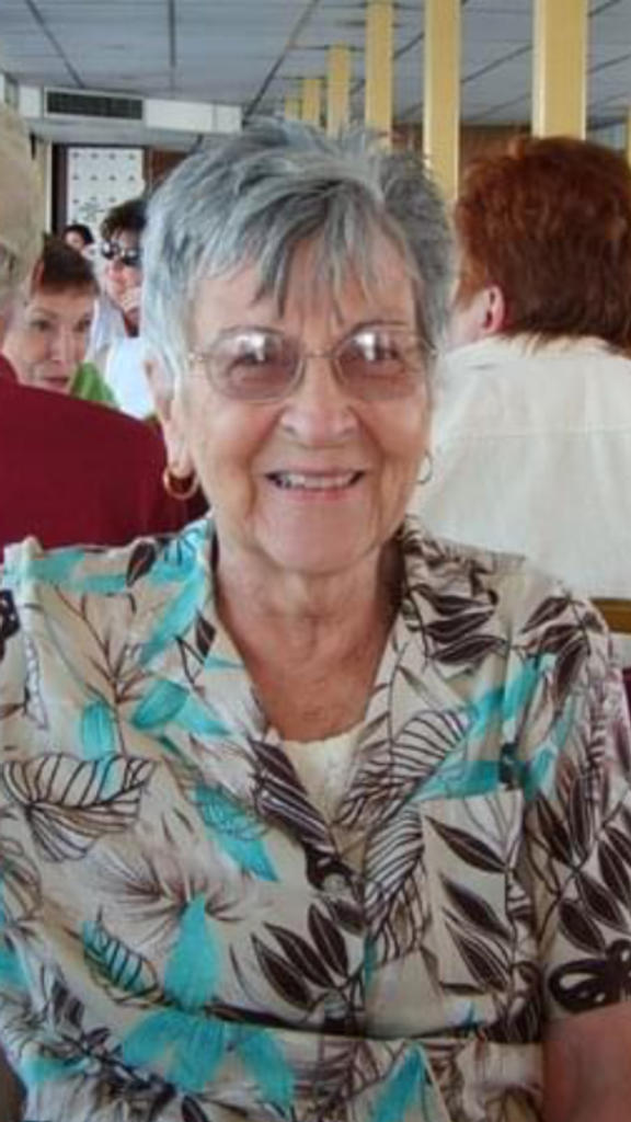 Virginia Lou (Thar)  Becht