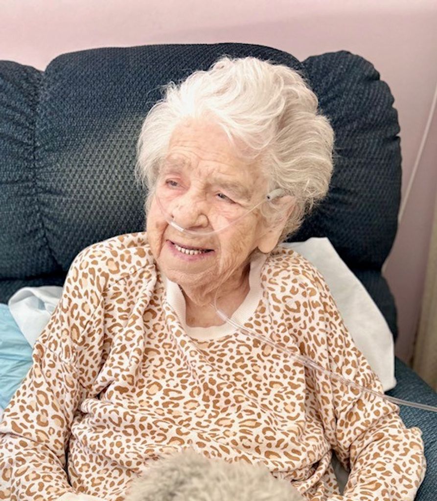 Lois Lee Profile Photo