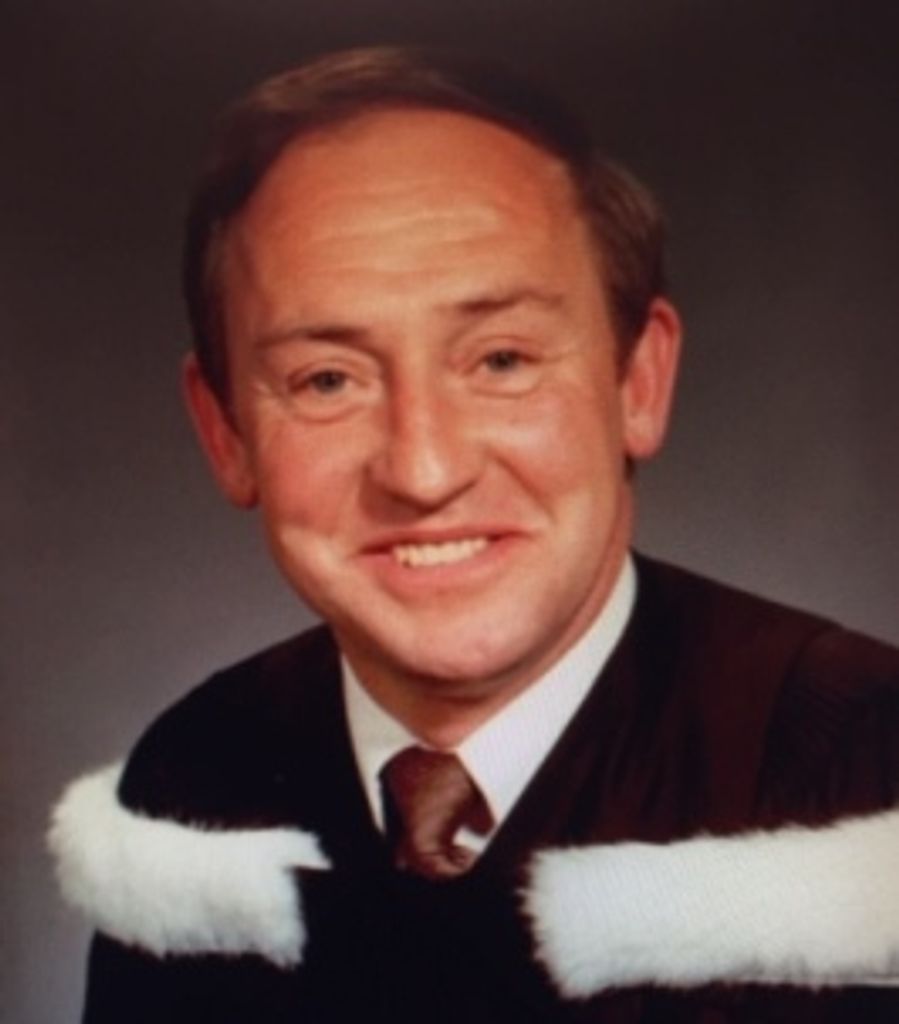 William MacArthur Profile Photo