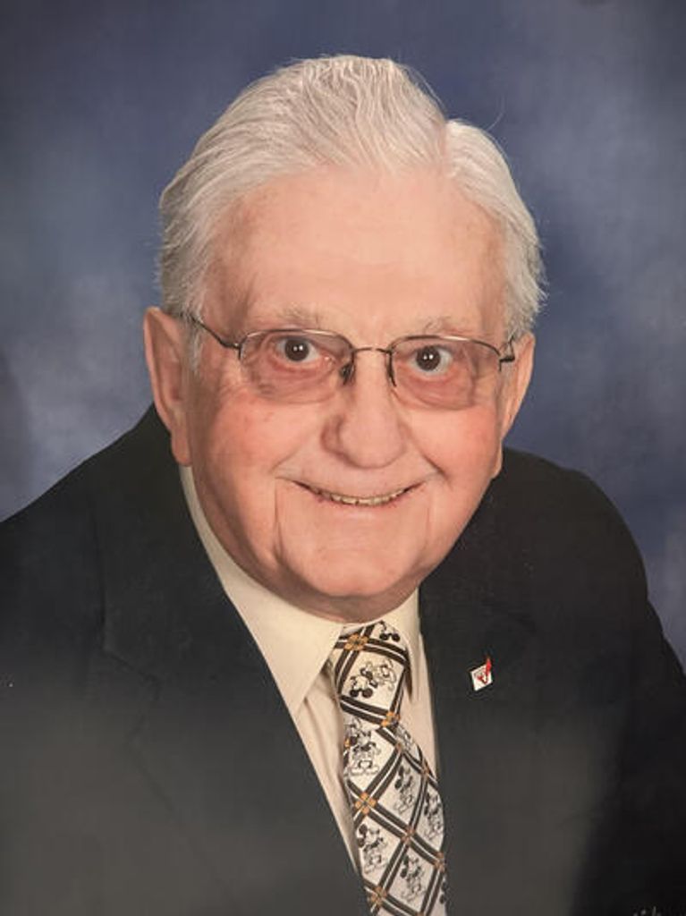 Kenneth Moll Profile Photo