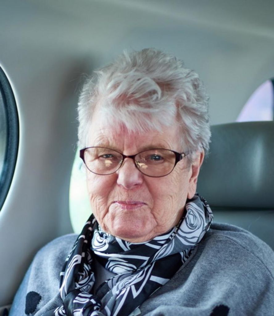 Robin Pearl Andrews Profile Photo