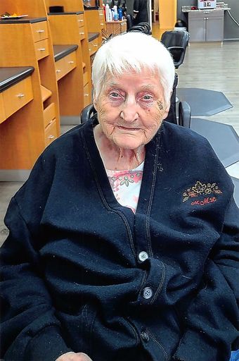Maudie Leone (Bradshaw)  Mclamb photo gallery thumbnail 47 of 61