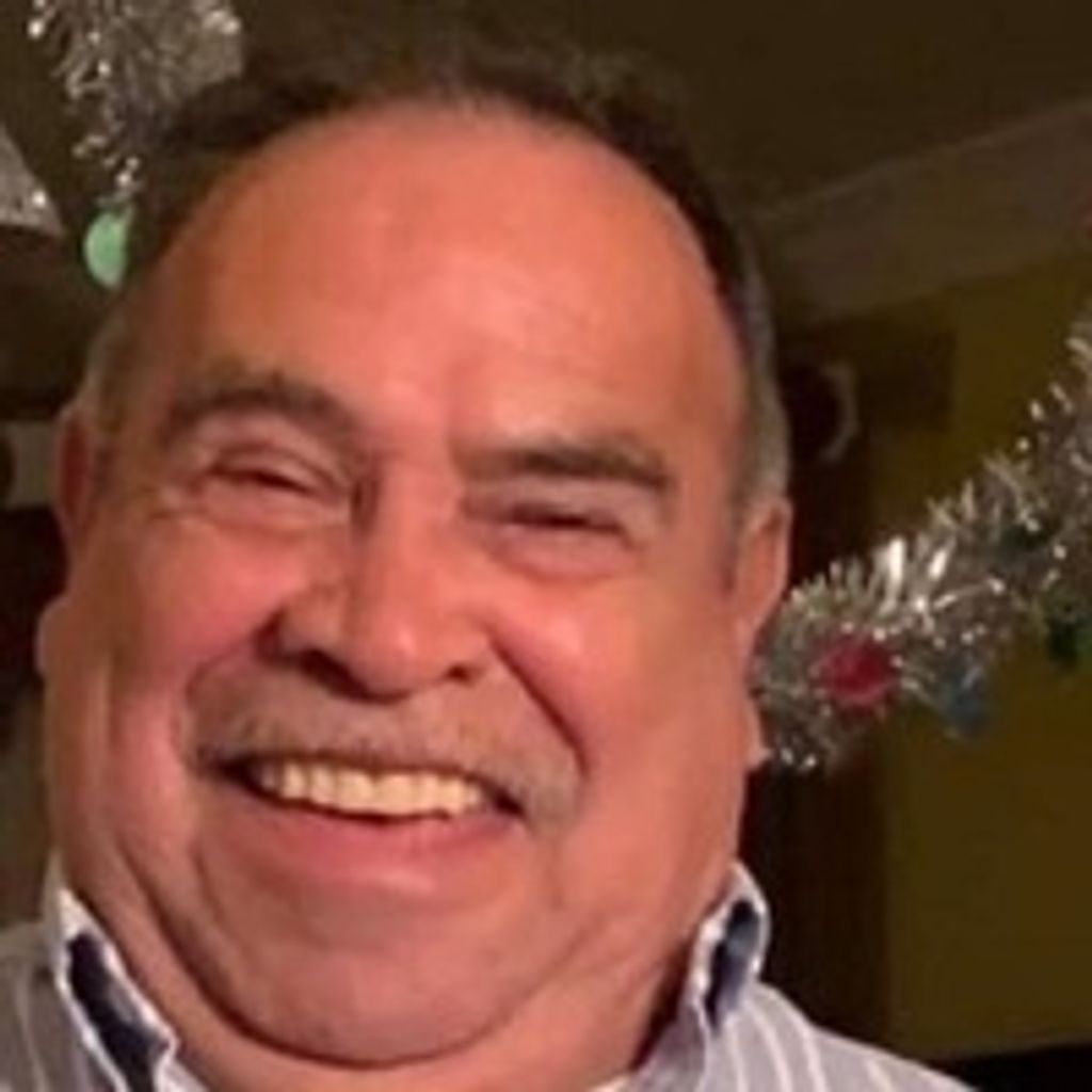Ismael Flores Profile Photo