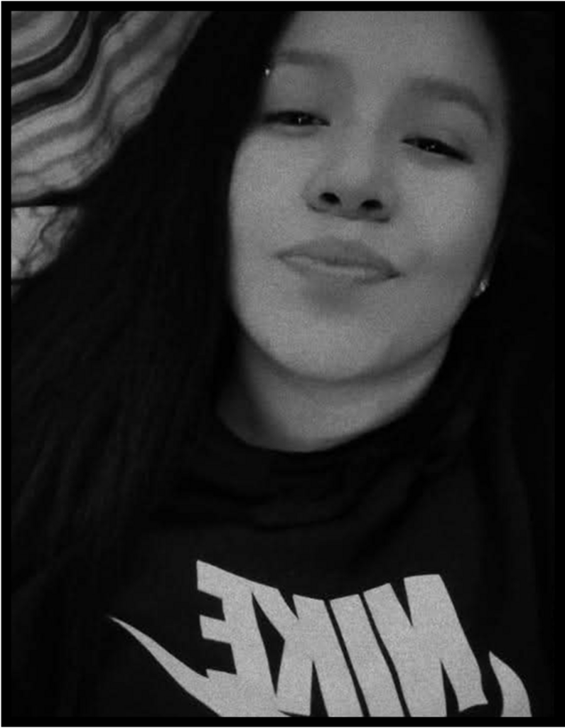 Marietta Long Feather