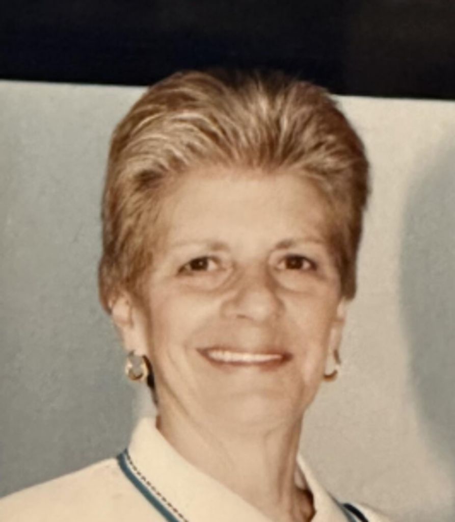 Evelyn Mecca