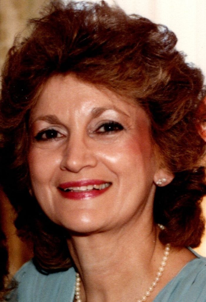 Joanne Nichols Tsalapatas