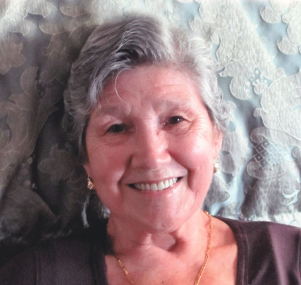Eduarda M. Almeida Profile Photo