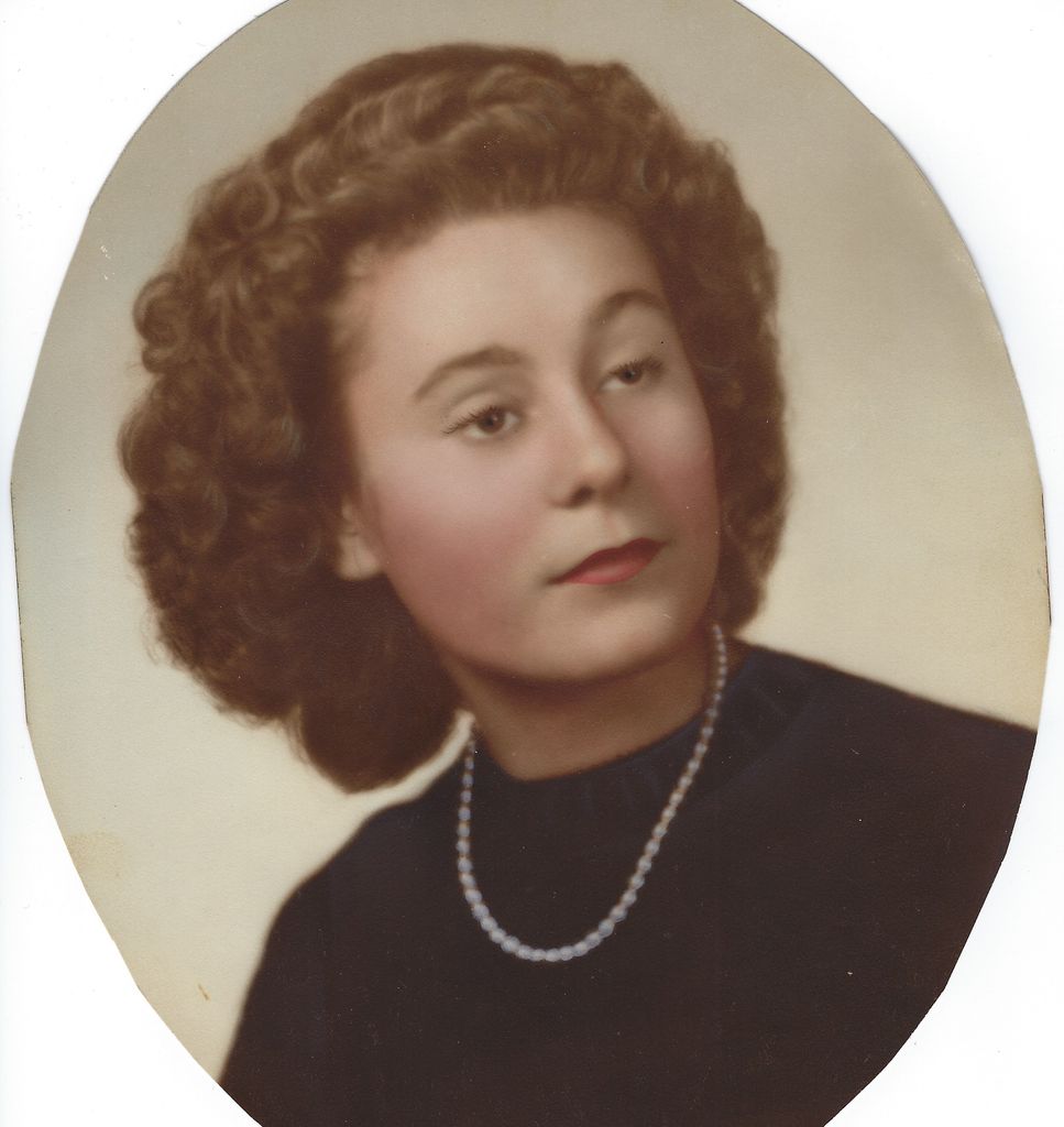 Gloria Victoria Commerton Profile Photo