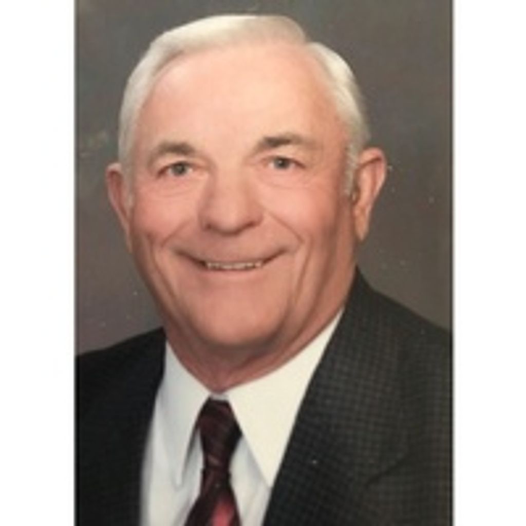 Vernon M Gansebom