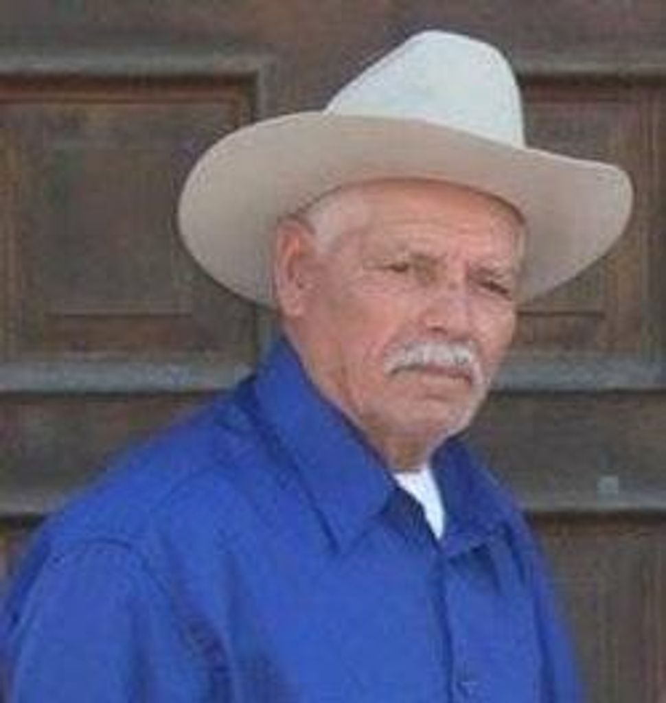 Manuel Ochoa Profile Photo