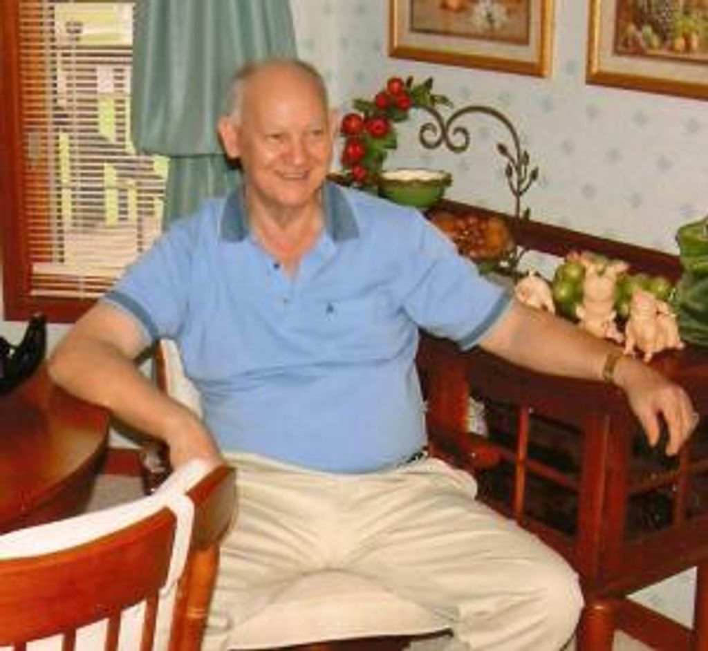 Mr.    Everett E. Caswell