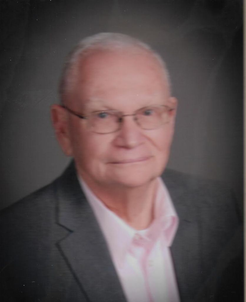 Gene Leon Elliott Profile Photo