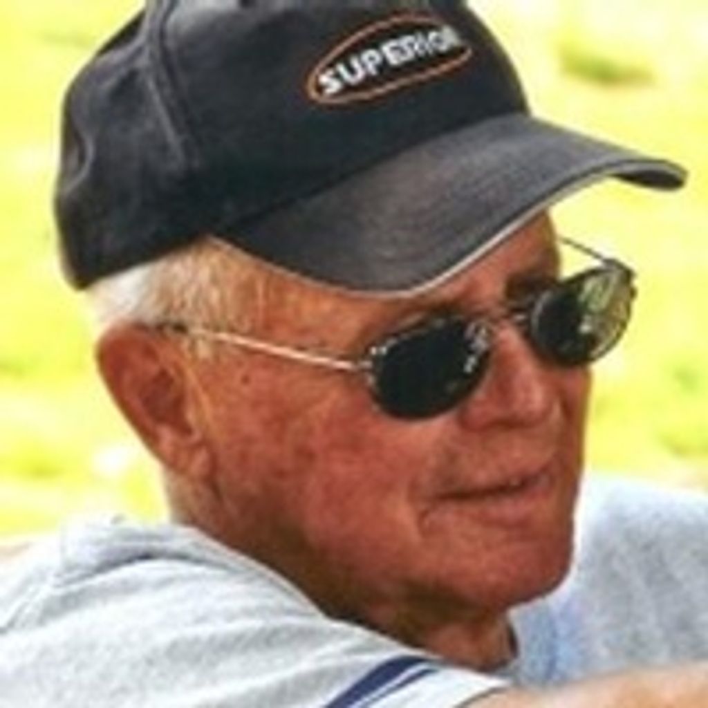 Lloyd Bewsher