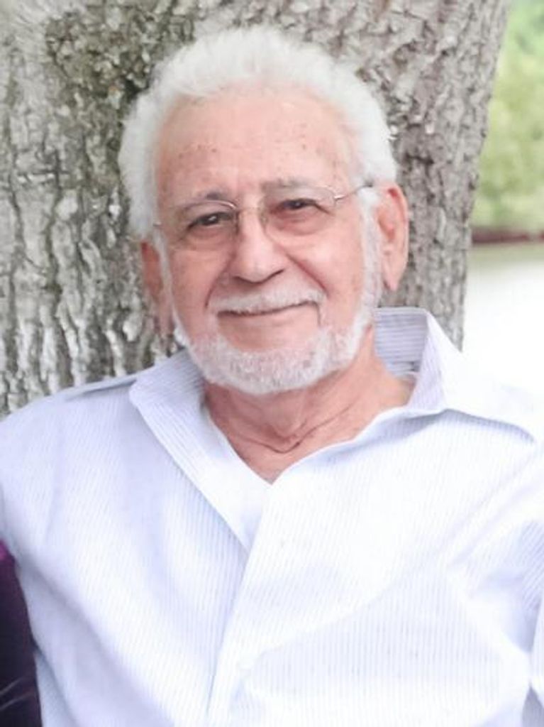 Alex Garcia Profile Photo