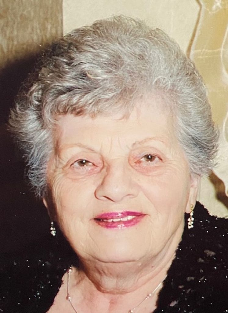 Antoinette (Medeiros)  Goulart Profile Photo