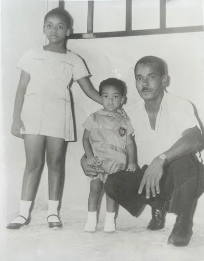 Antoine Gerard Duchatelier Sr. photo gallery thumbnail 34 of 203