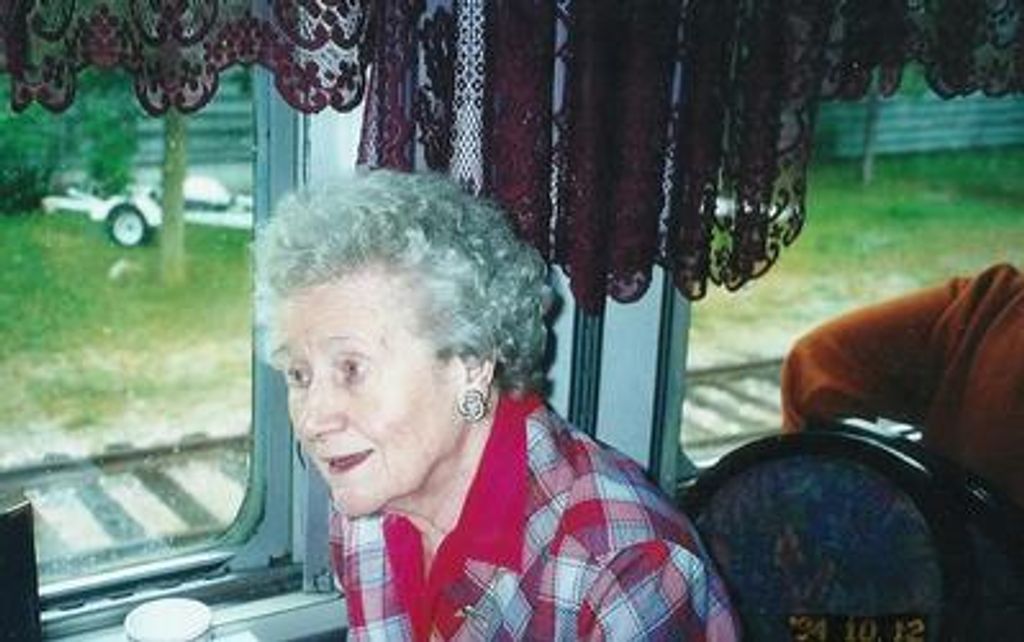 Eva Watts
