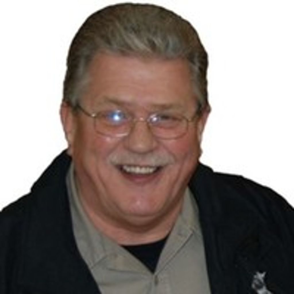 Robert Earl Mathews