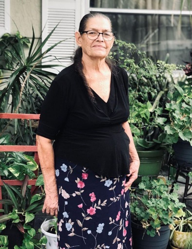 Consuelo Saravia Profile Photo