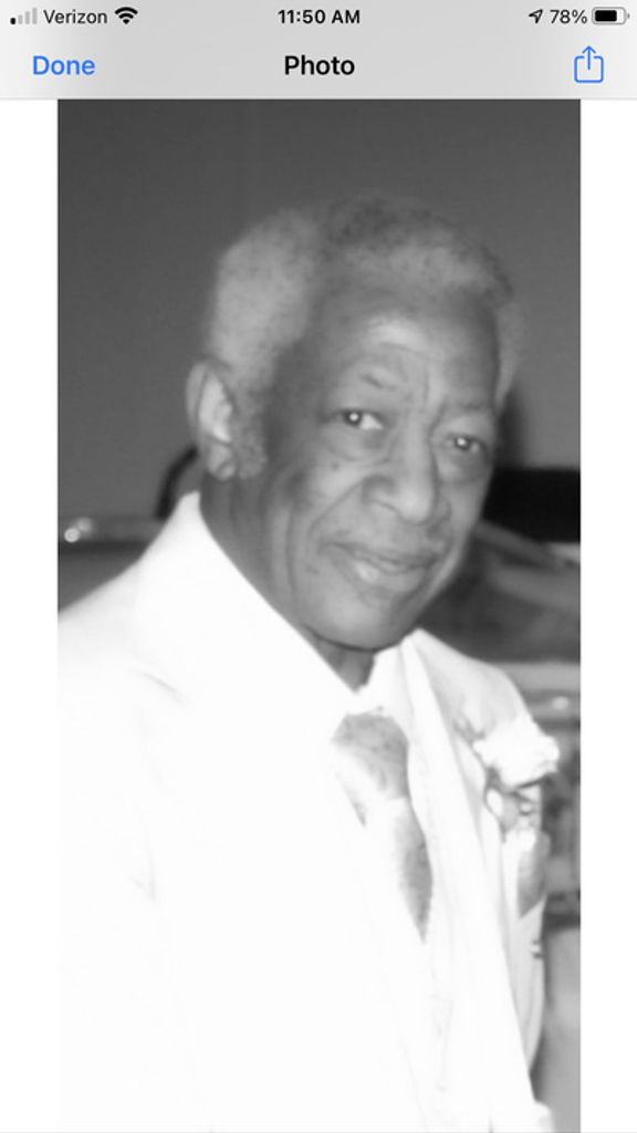 Raymond Naverro Brown Profile Photo