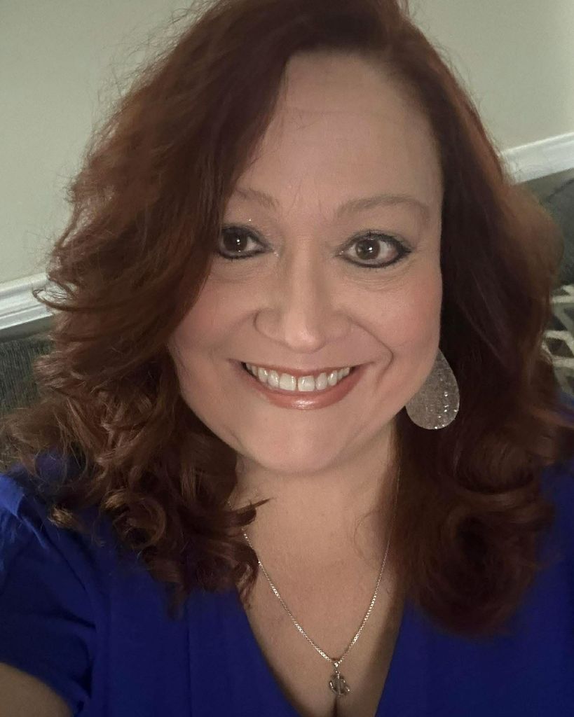 Marina Gay Reynolds Profile Photo