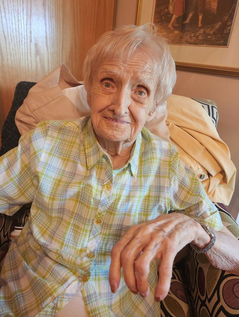 Phyllis Helen Twordik Profile Photo
