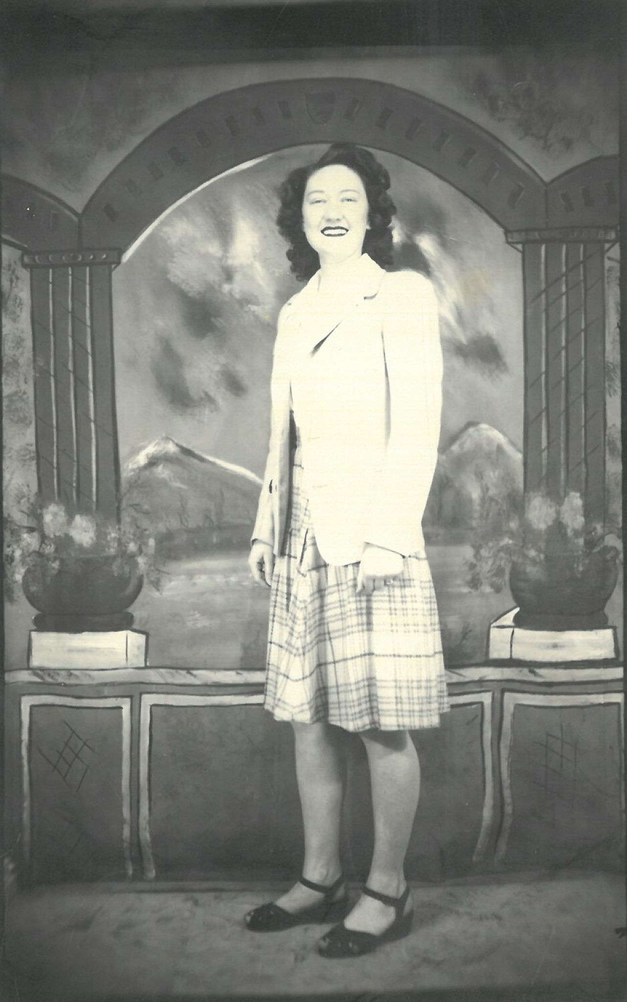 Veda Lea (Byrd)  Helm photo gallery image 2 of 33