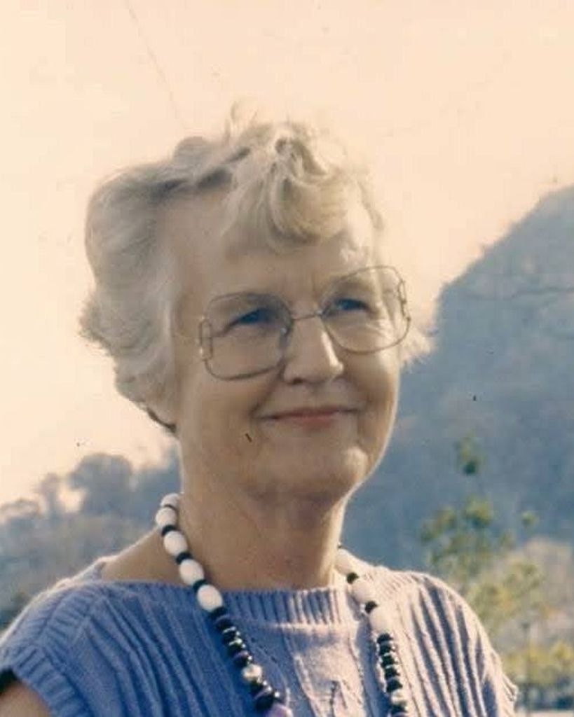 Pauline Knight