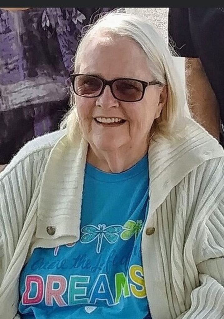 Carolyn Smith Profile Photo