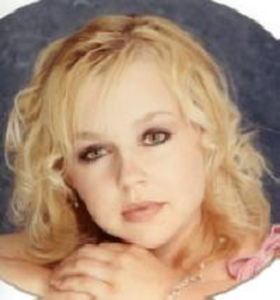 Lauren Armstrong Profile Photo