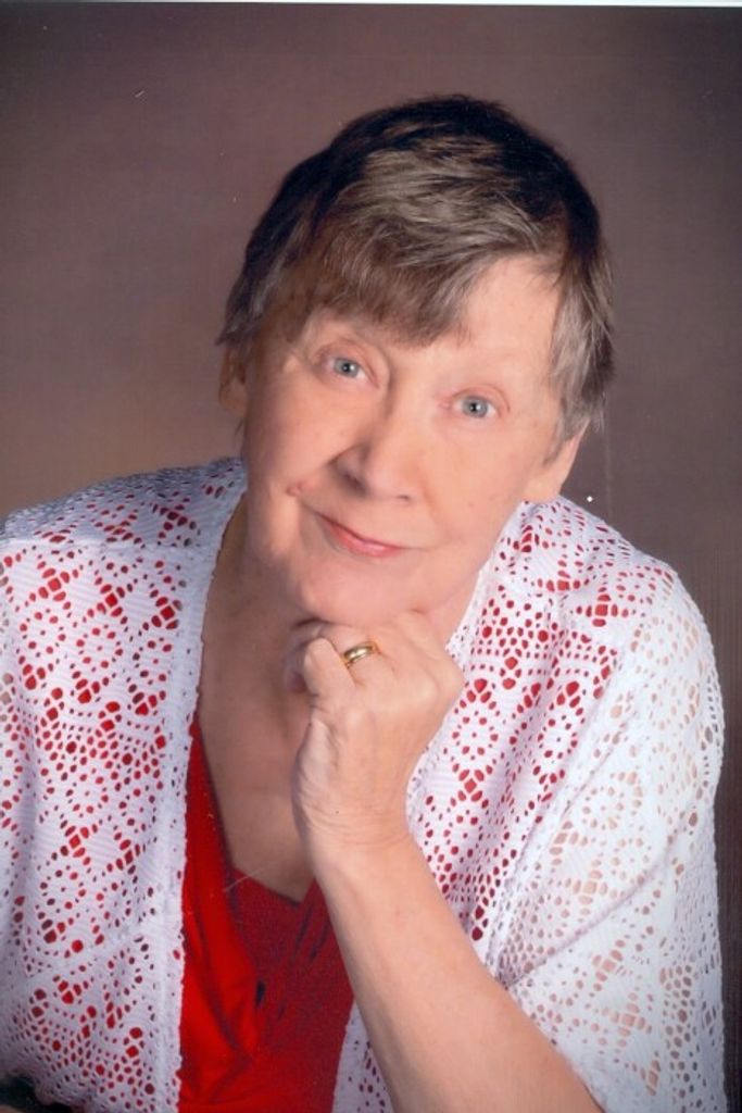 Betty "Betsy" (Walton)  Field