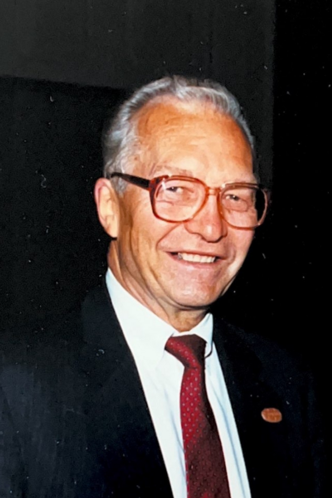 Max Kay Lee Profile Photo