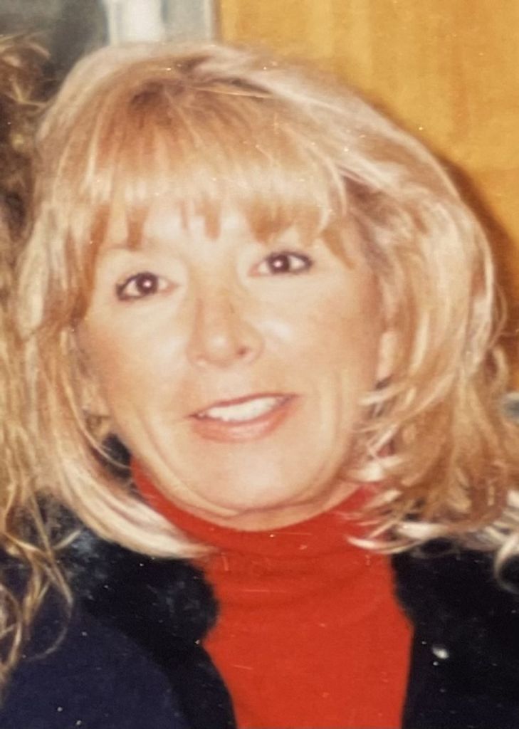 Julie A (Christy)  Vellucci