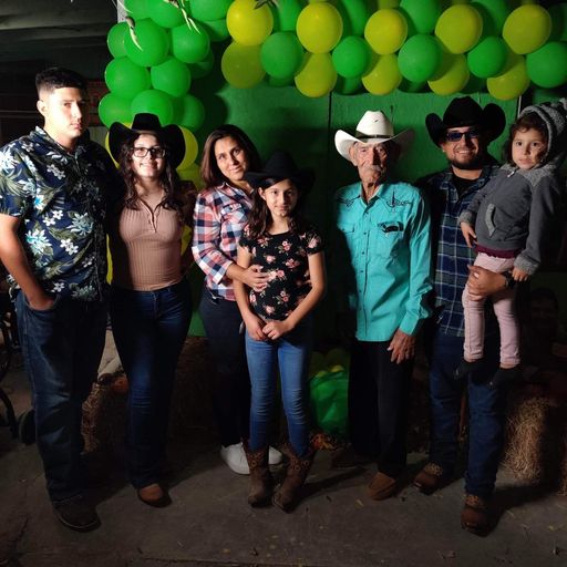 Santos Valdez Sr. photo gallery thumbnail 72 of 151
