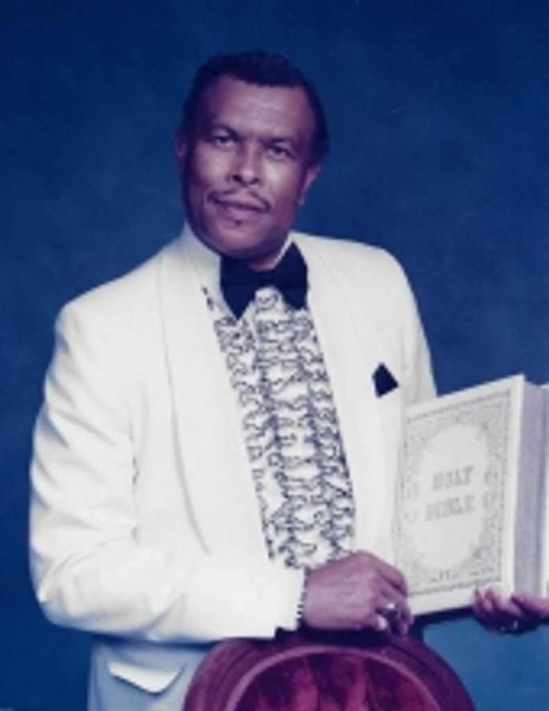 Pastor Isaac Holloman Profile Photo