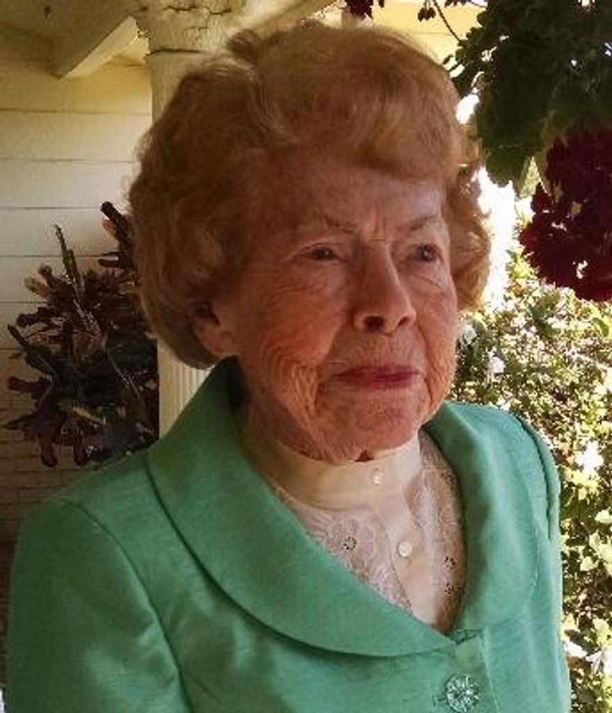 Grethel E. Groves {Nee Littlejohn)