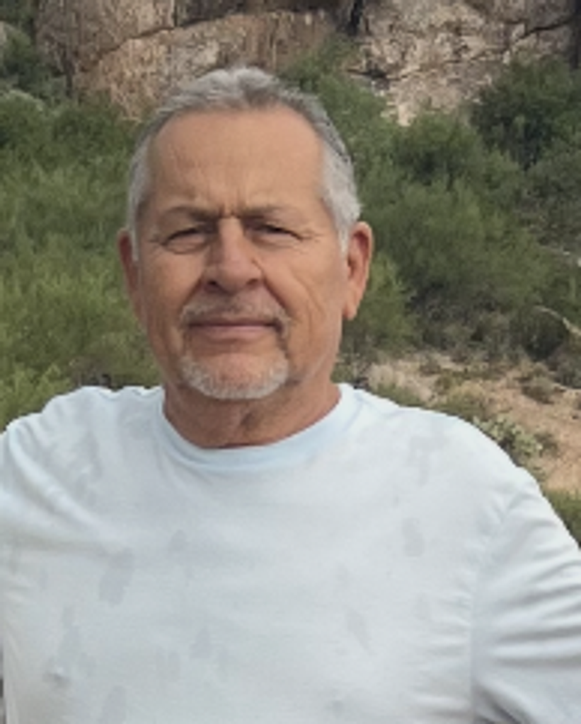 Manuel Lopez Profile Photo