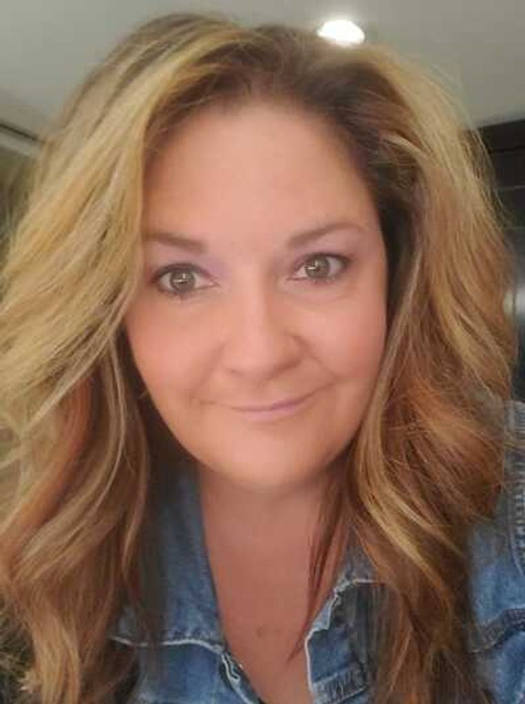 Traca Anne Skogstad Profile Photo