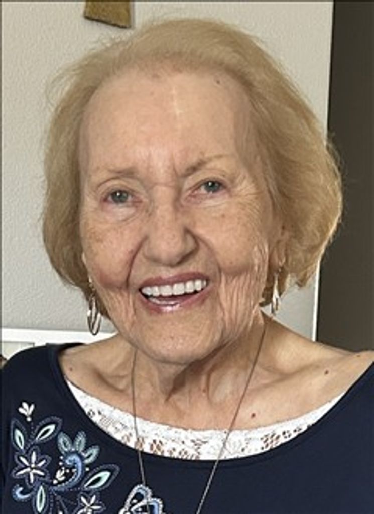 Karen Szeluga Profile Photo