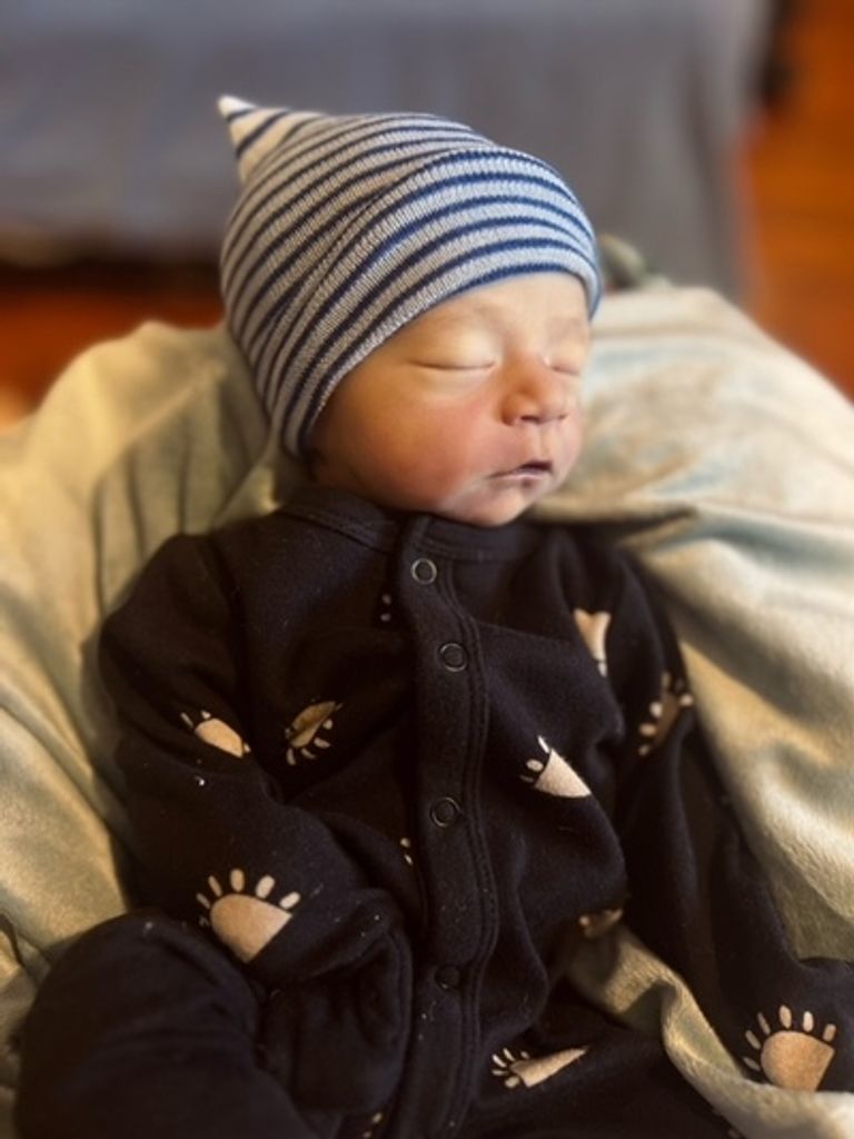 Enzo Jianni Carrillo Profile Photo
