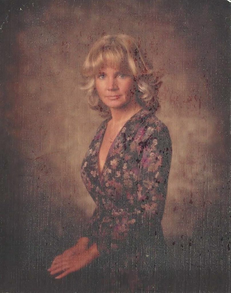 Sharon  Grace Smith