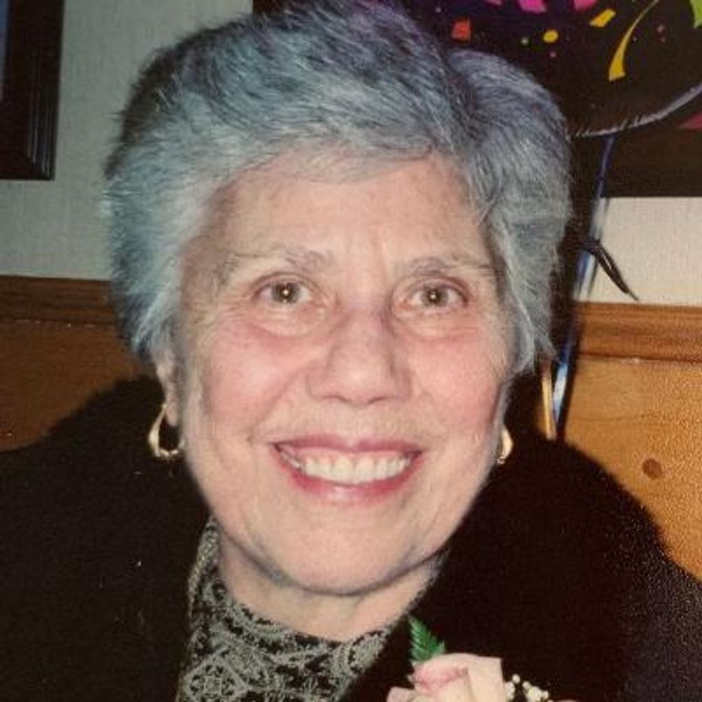 Stella Kalamaras Profile Photo