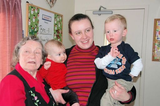 Beatrice Smith photo gallery thumbnail 17 of 91