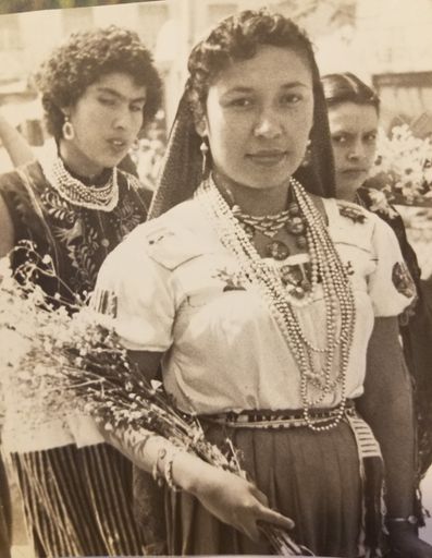 Maria Hernandez photo gallery thumbnail 13 of 27