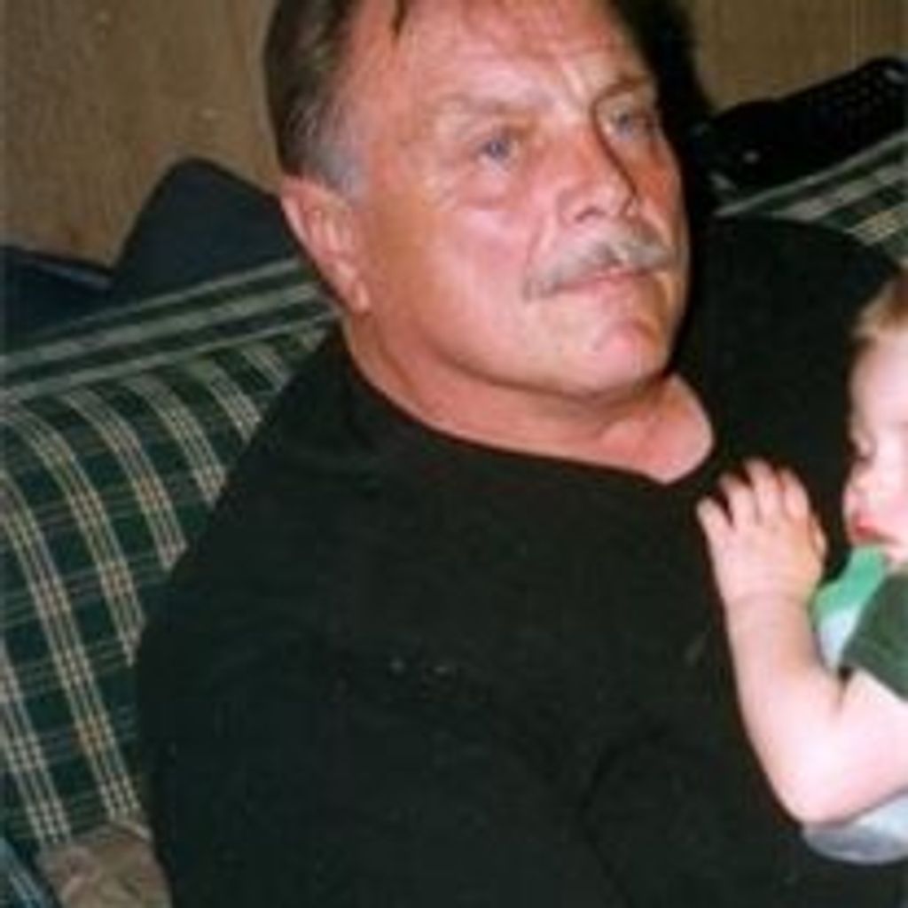 Kenneth R Bores