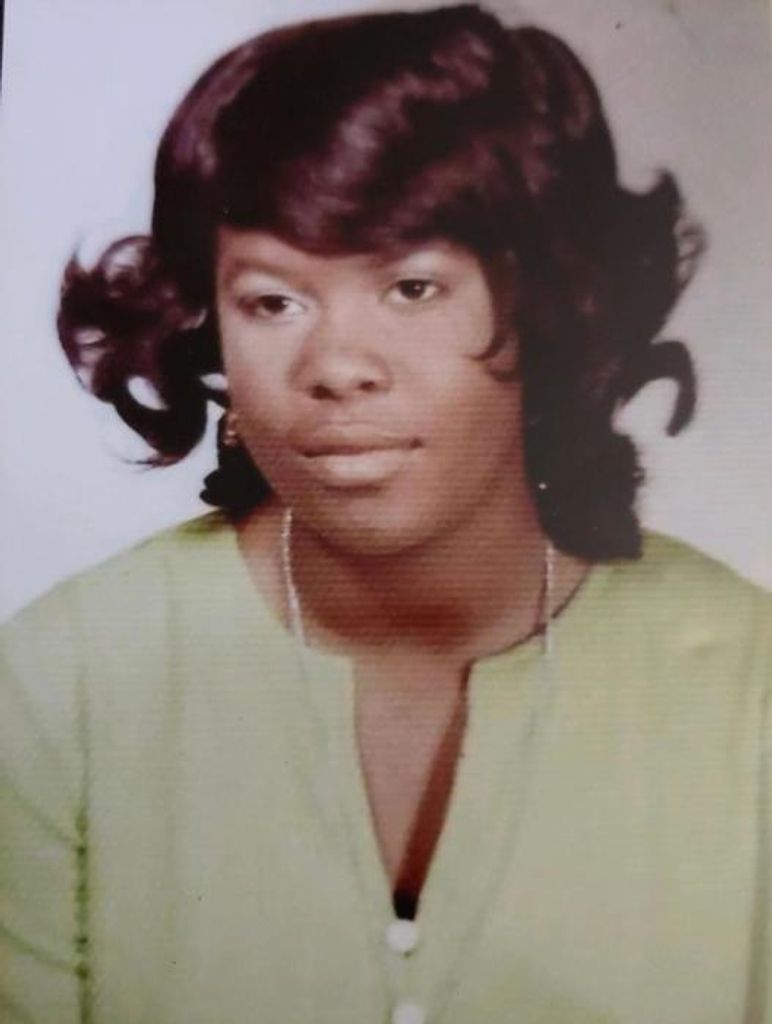 LUIDA"LINDA" DAVIS