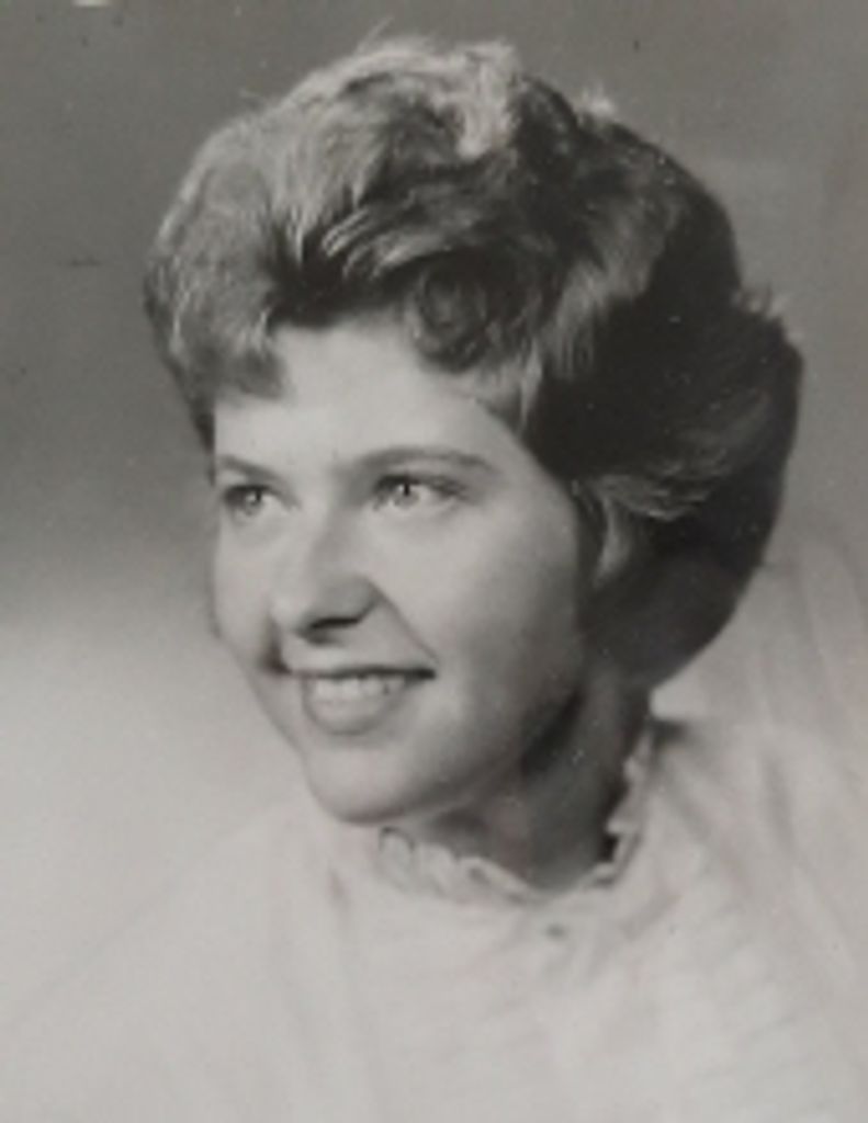 Evelyn "Evie" Mae Wiegand