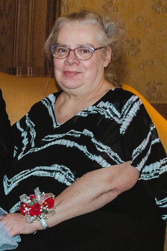 Cynthia Eve Evans photo gallery thumbnail 33 of 46