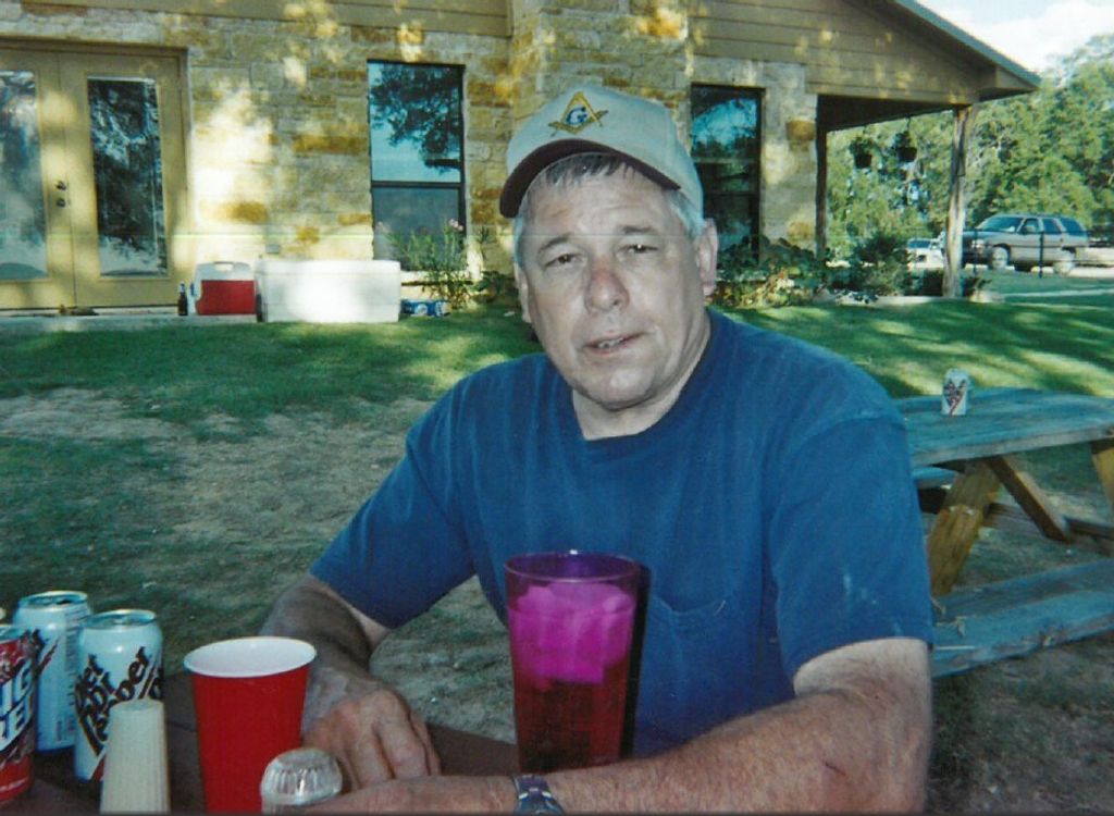 Emmitt Leslie Moulder Profile Photo